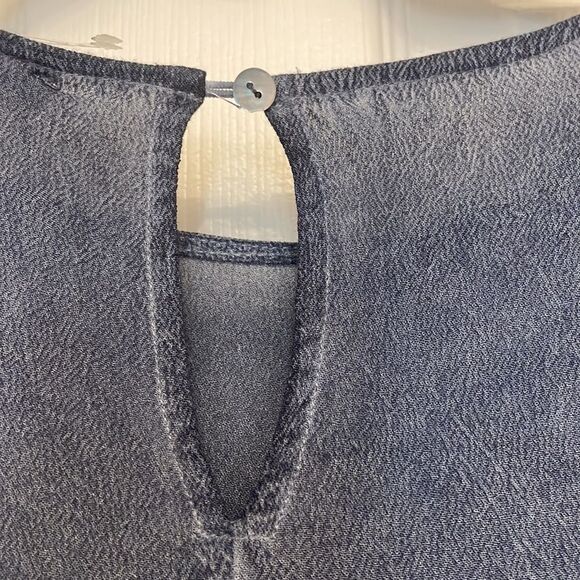 ✨Crescent Dusty Blue 3/4 Sleeve Ruffle Top, NWT - Picture 5 of 8